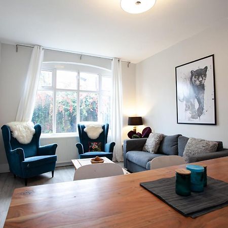 The Safari House - Your Ultimate Relaxation Destination Manchester Bagian luar foto