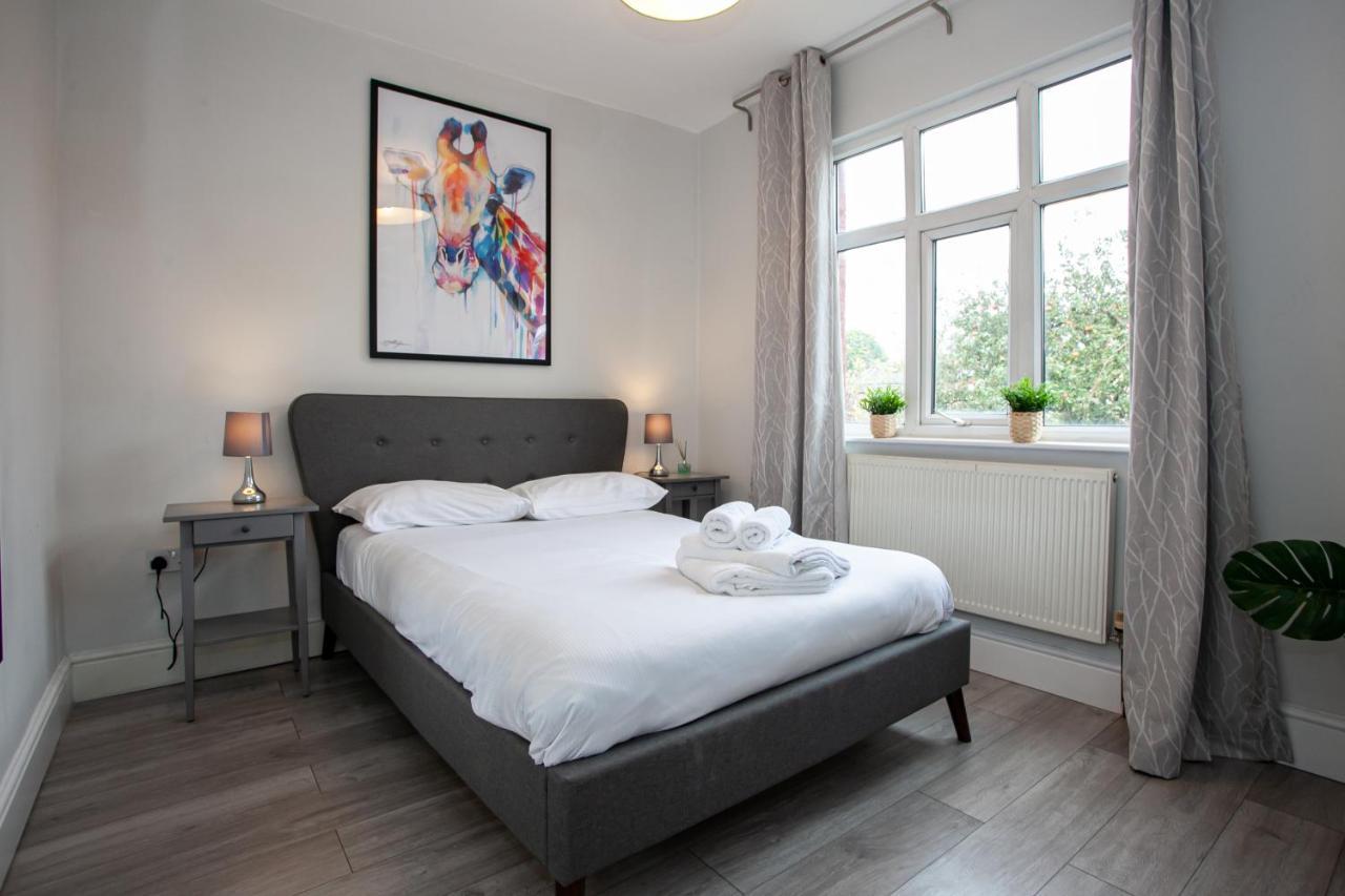 The Safari House - Your Ultimate Relaxation Destination Manchester Bagian luar foto