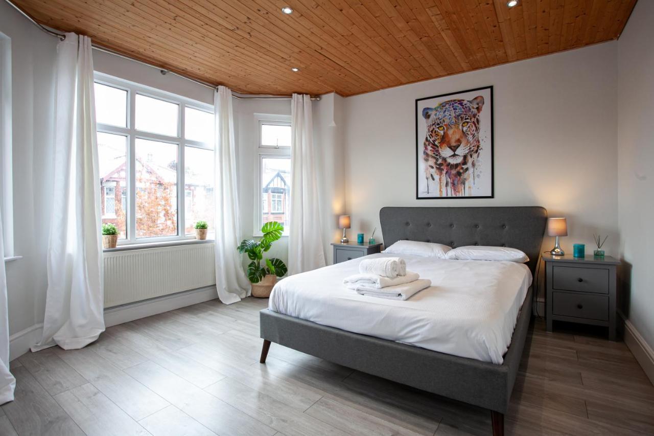 The Safari House - Your Ultimate Relaxation Destination Manchester Bagian luar foto
