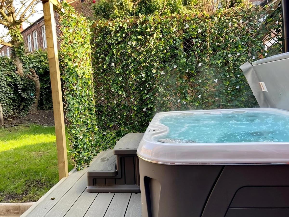 The Safari House - Your Ultimate Relaxation Destination Manchester Bagian luar foto